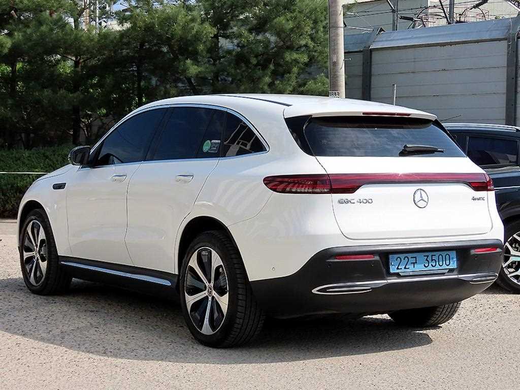 Mercedes Benz EQC - Vista 3