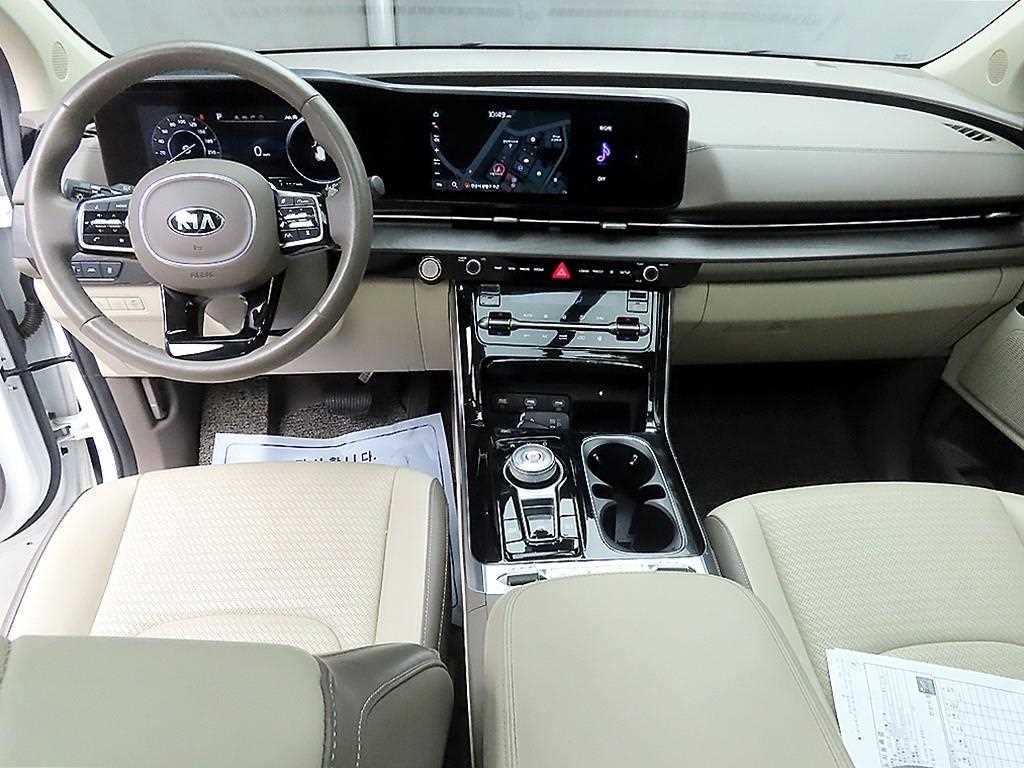 KIA Carnival - Vista 7