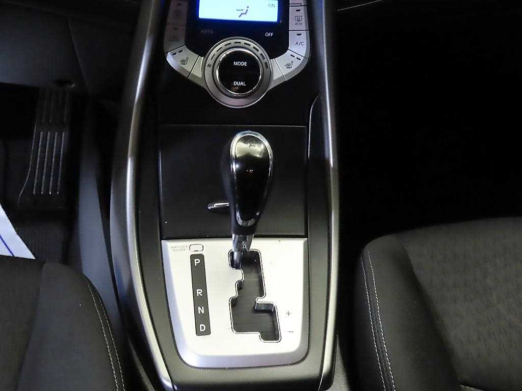 HYUNDAI Avante - Vista 12