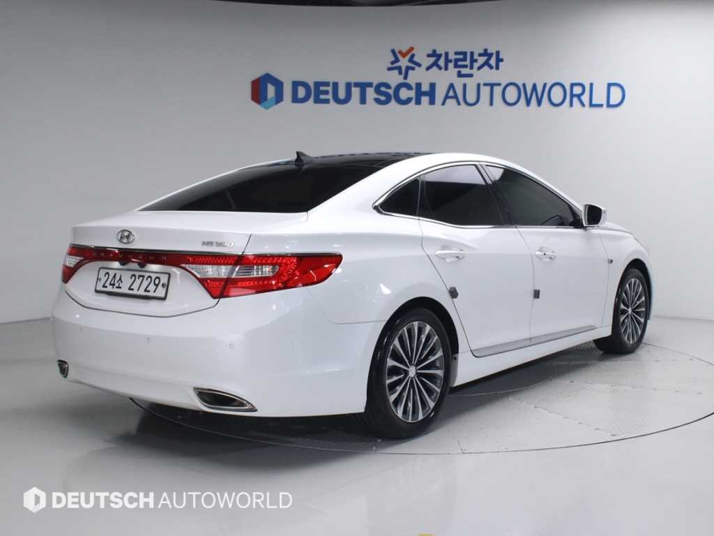 HYUNDAI Grandeur - Vista 2