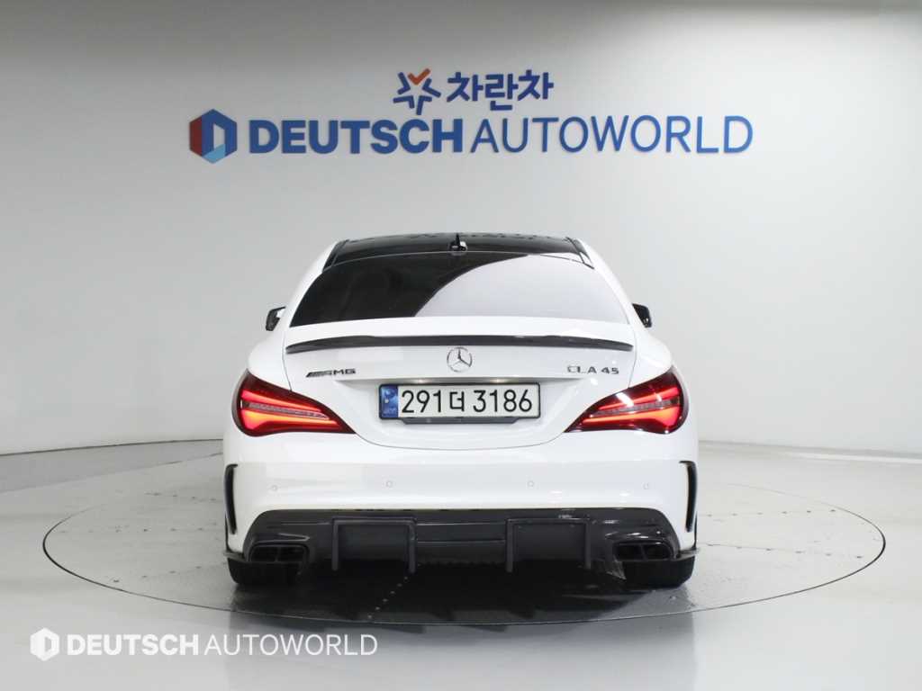 Mercedes Benz CLA Class - Vista 4