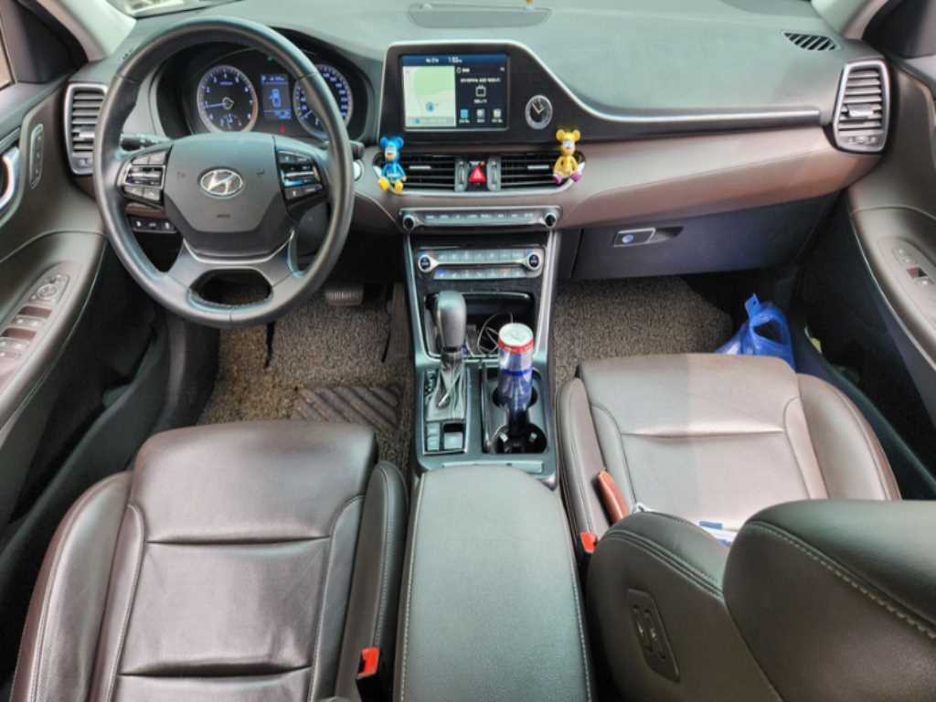 HYUNDAI Grandeur - Vista 6