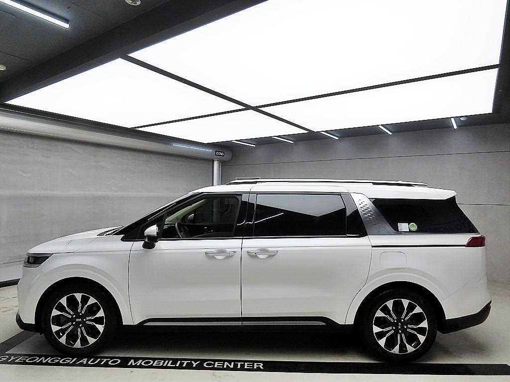 KIA Carnival - Vista 4
