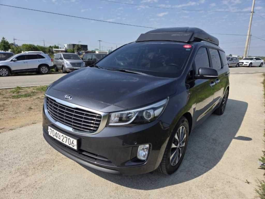 KIA Carnival - Vista 2