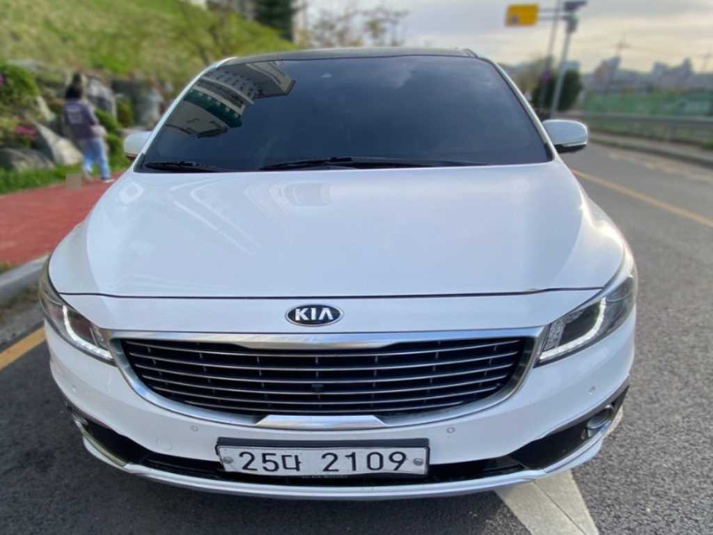 KIA Carnival 2018 - Importación desde Corea - HF Imports Iquique - Foto 1
