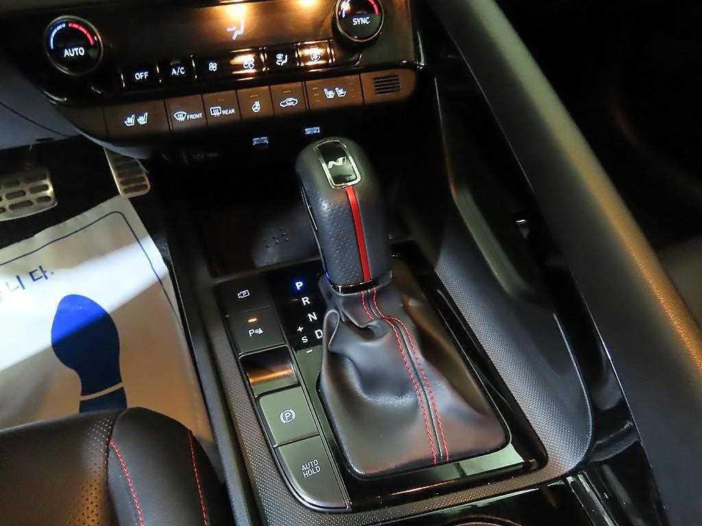 HYUNDAI Avante - Vista 12