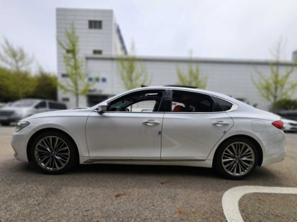 HYUNDAI Grandeur - Vista 3