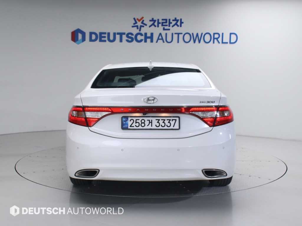 HYUNDAI Grandeur - Vista 4