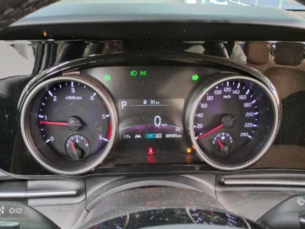 KIA Carnival - Vista 5