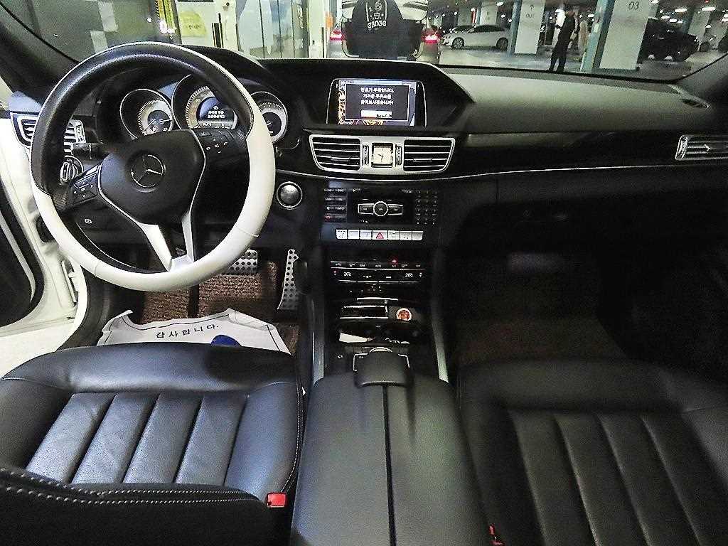 Mercedes Benz E class - Vista 10