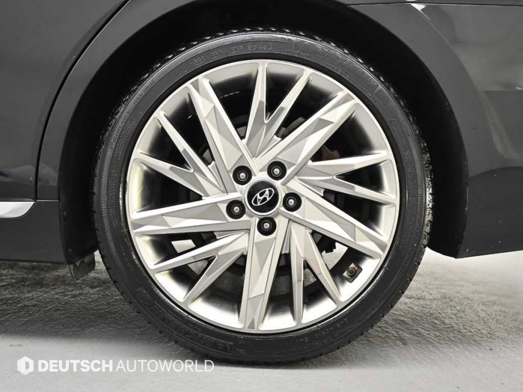 HYUNDAI Grandeur - Vista 5