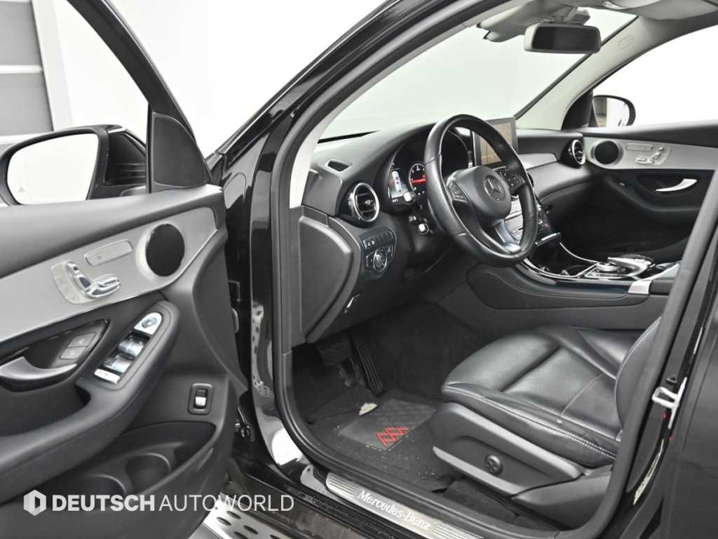 Mercedes Benz GLC Class - Vista 11