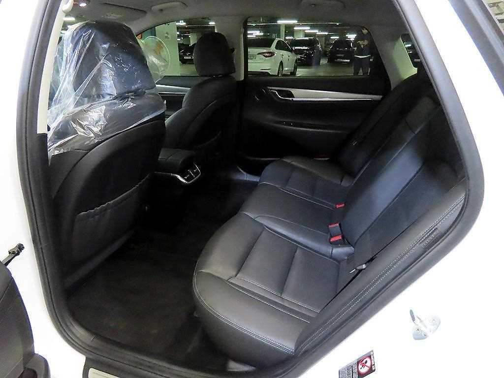 HYUNDAI Grandeur - Vista 7