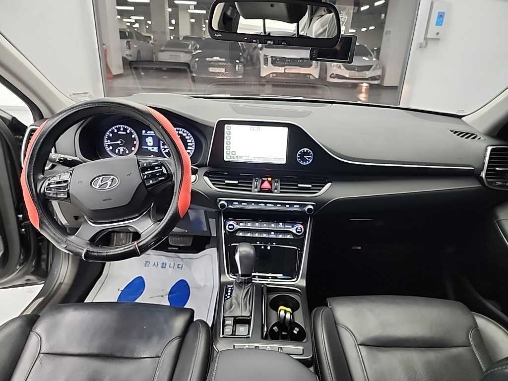 HYUNDAI Grandeur - Vista 7