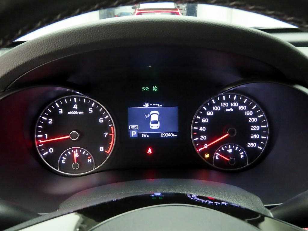 KIA K5 - Vista 5