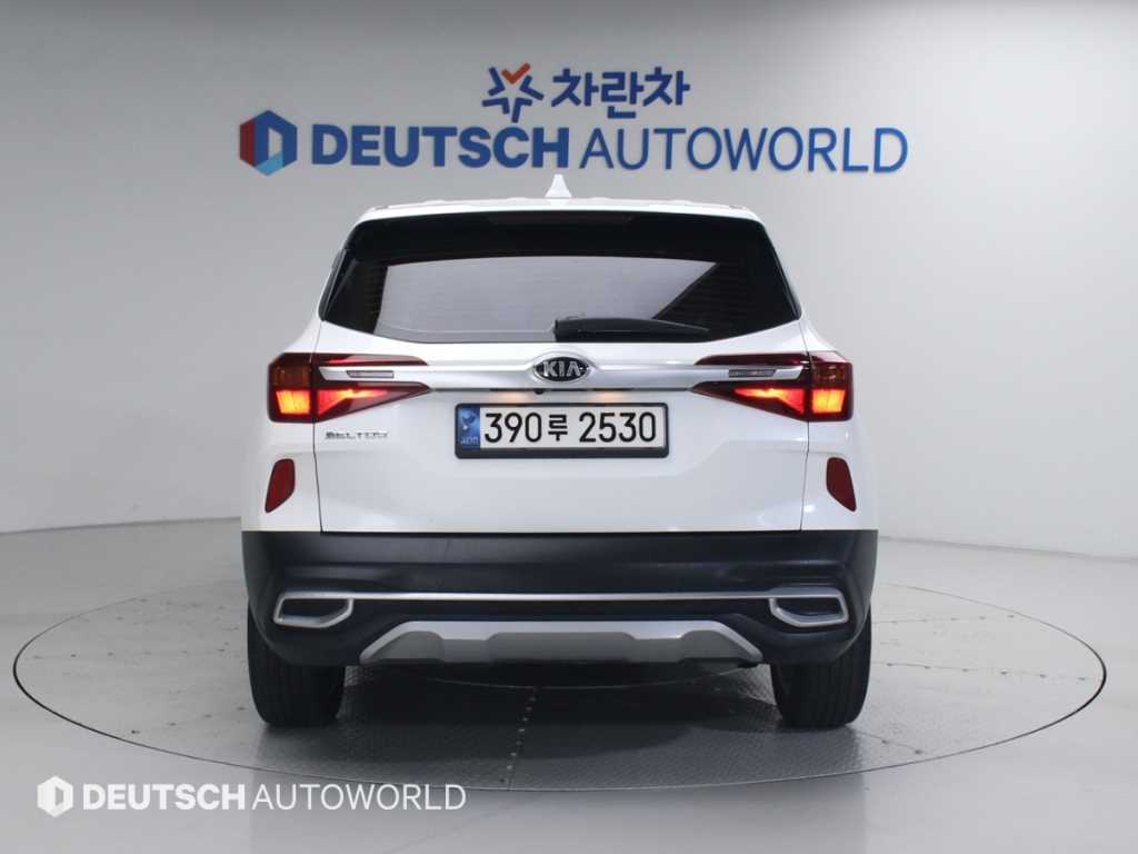 KIA Seltos - Vista 4