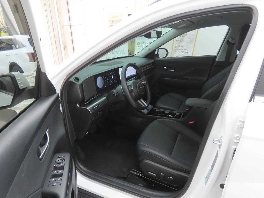 HYUNDAI Kona - Vista 5