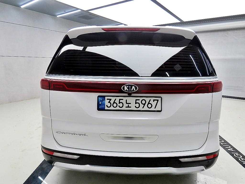 KIA Carnival - Vista 3