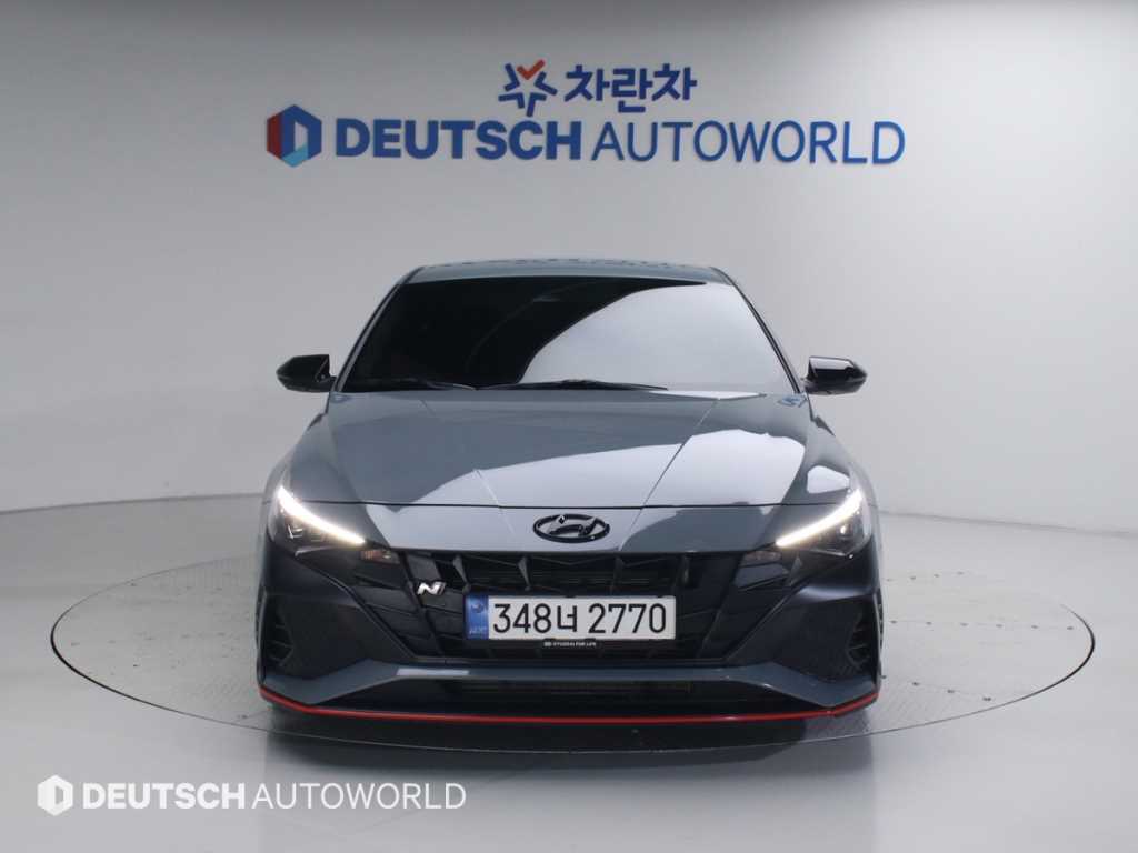 HYUNDAI Avante - Vista 3