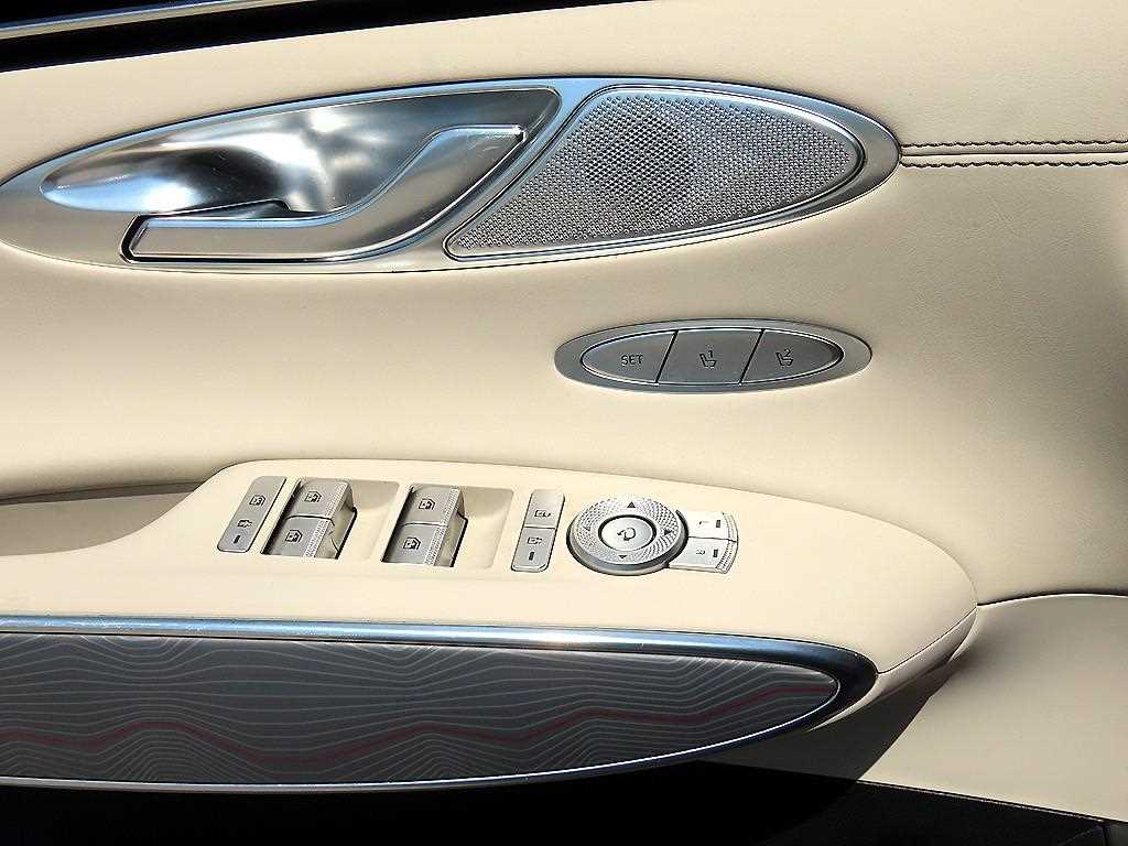 Genesis GV70 - Vista 12