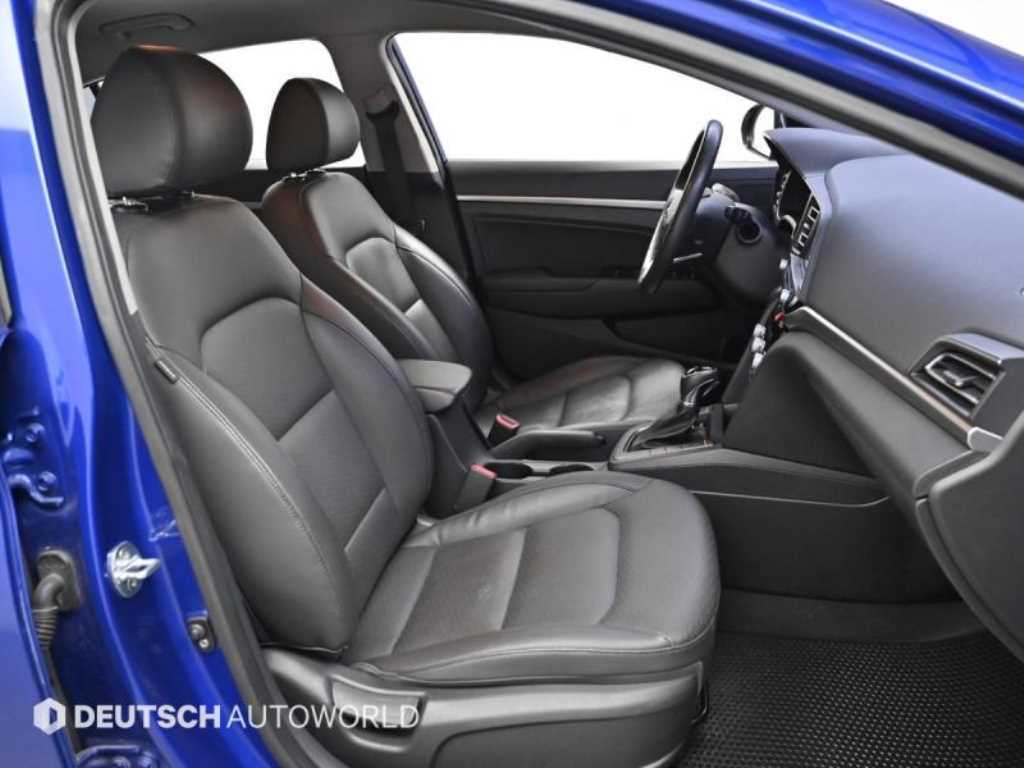 HYUNDAI Avante - Vista 10