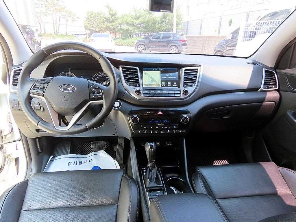 HYUNDAI Tucson - Vista 7