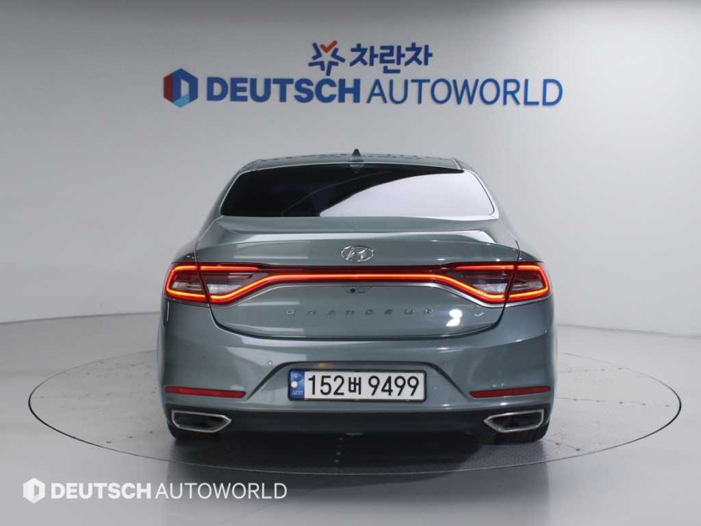 HYUNDAI Grandeur - Vista 4
