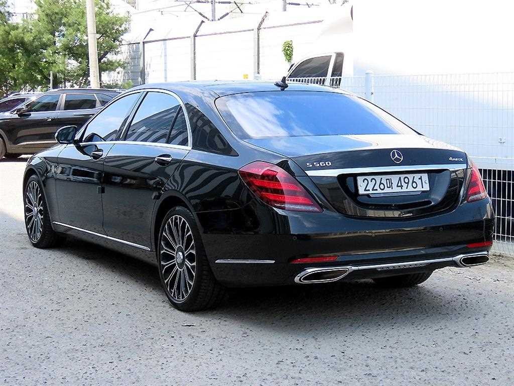 Mercedes Benz S Class - Vista 3