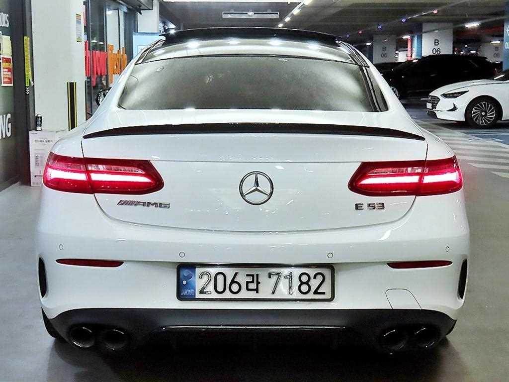 Mercedes Benz E class - Vista 5