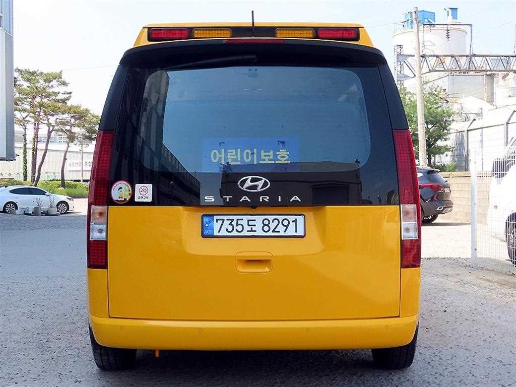 HYUNDAI Staria - Vista 4