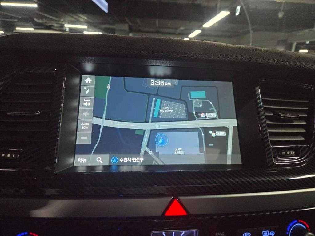Genesis G80 - Vista 10