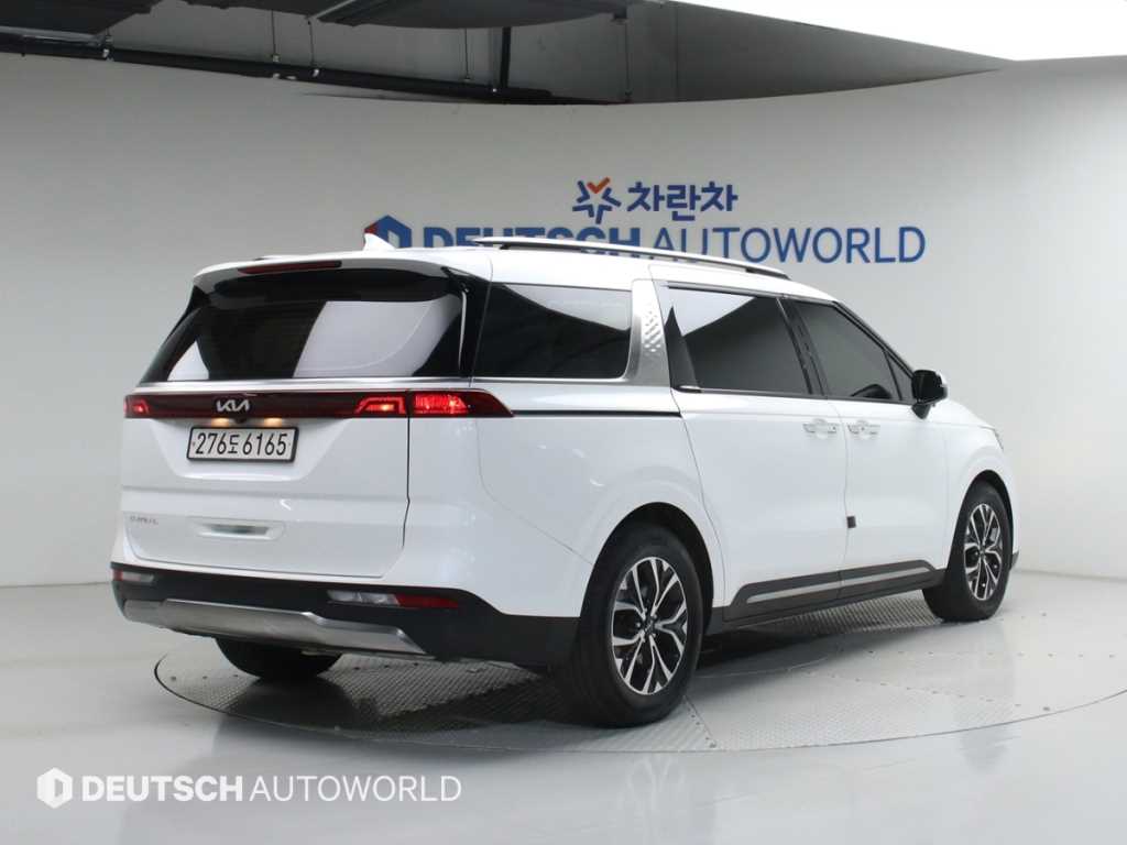 KIA Carnival - Vista 2