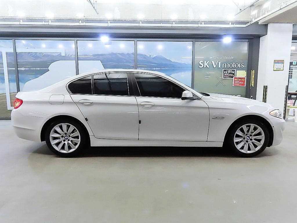 BMW 5 Series - Vista 3
