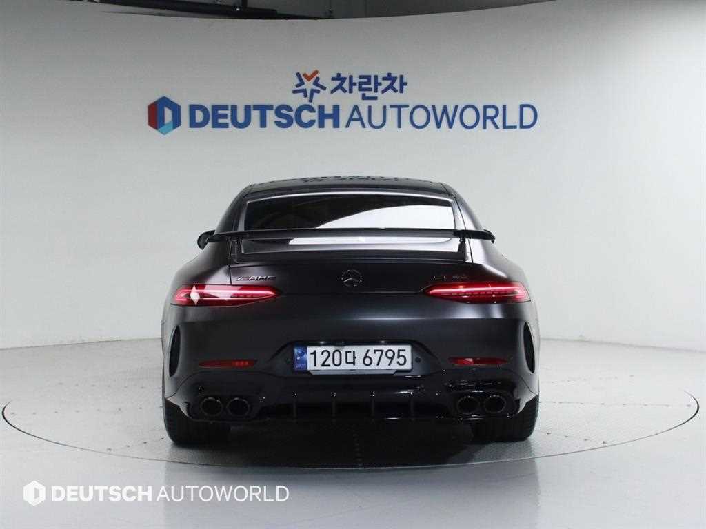 Mercedes Benz AMG GT - Vista 4