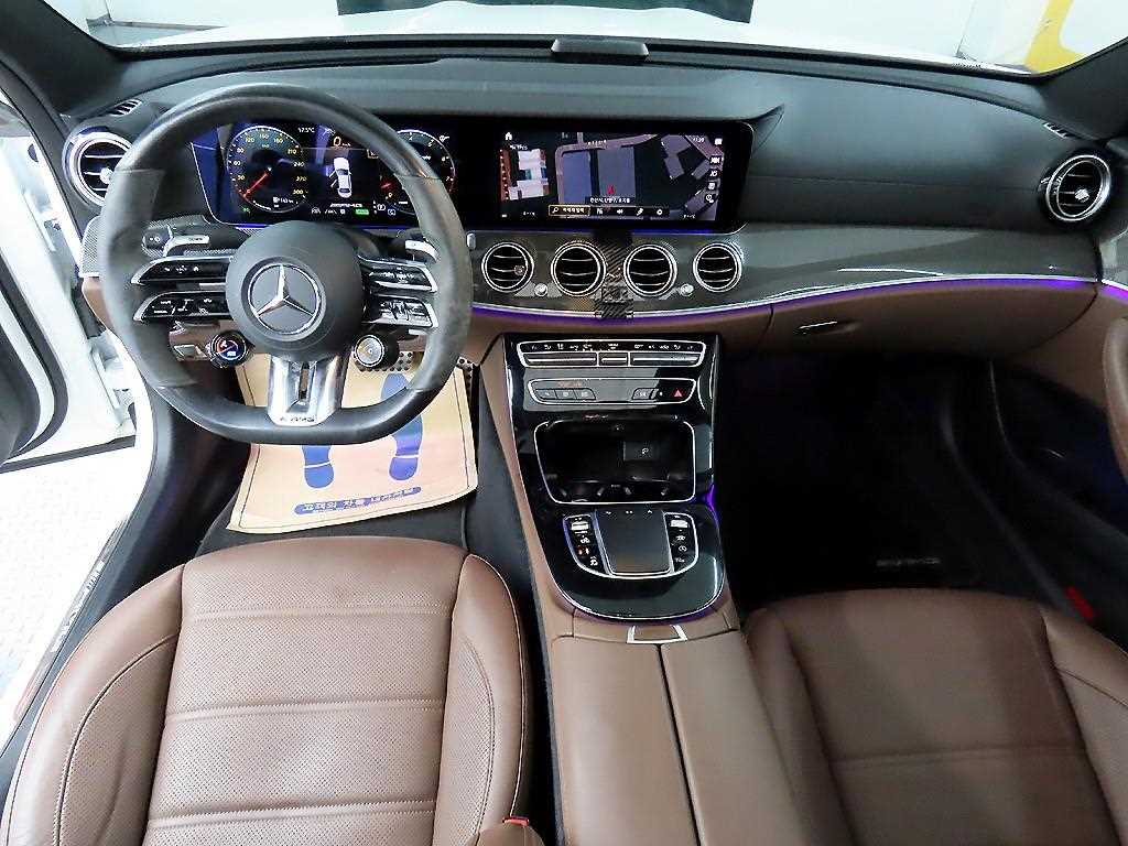 Mercedes Benz E class - Vista 7
