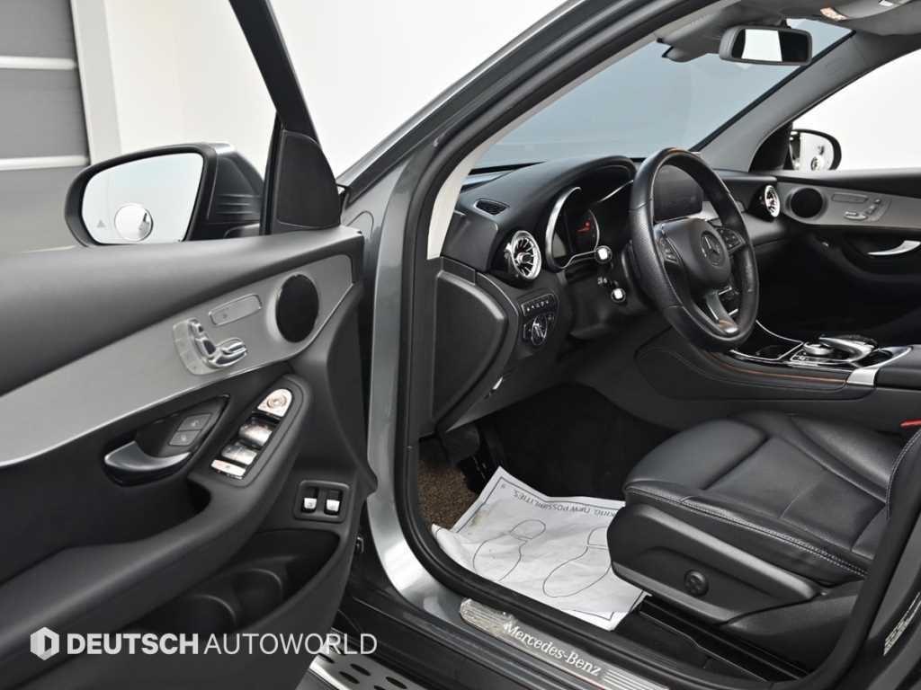 Mercedes Benz GLC Class - Vista 11