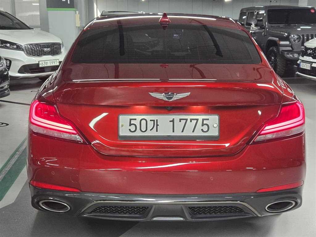 Genesis G70 - Vista 4