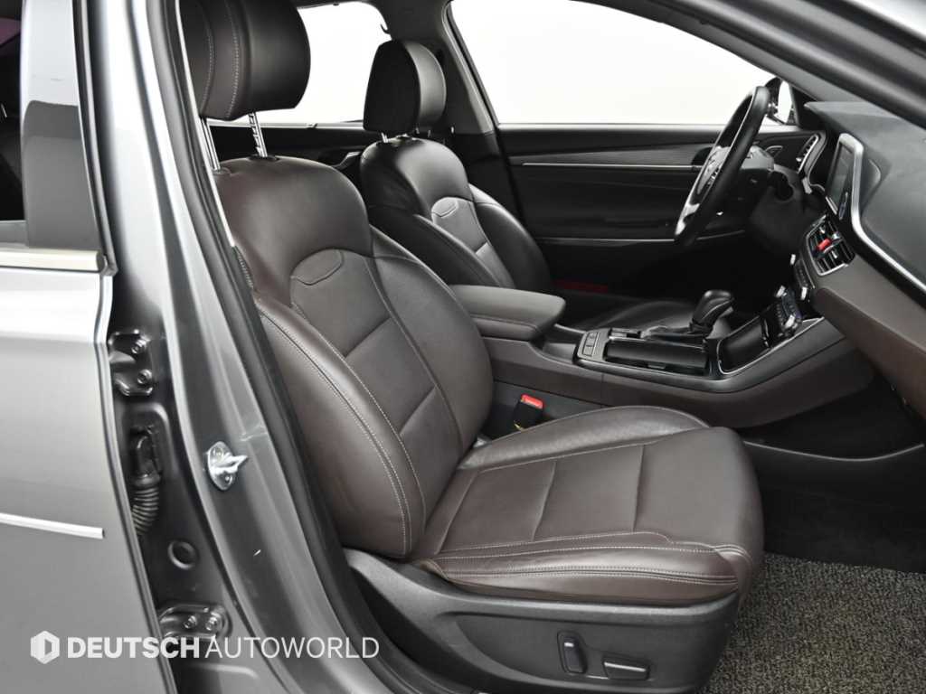 HYUNDAI Grandeur - Vista 10