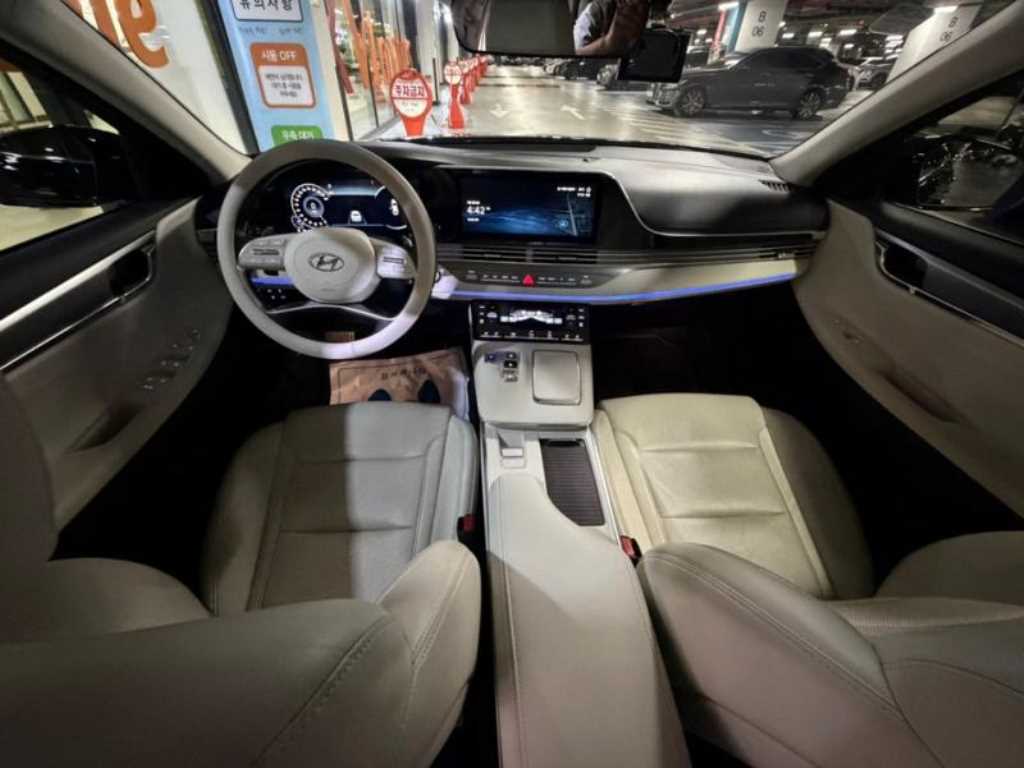 HYUNDAI Grandeur - Vista 6