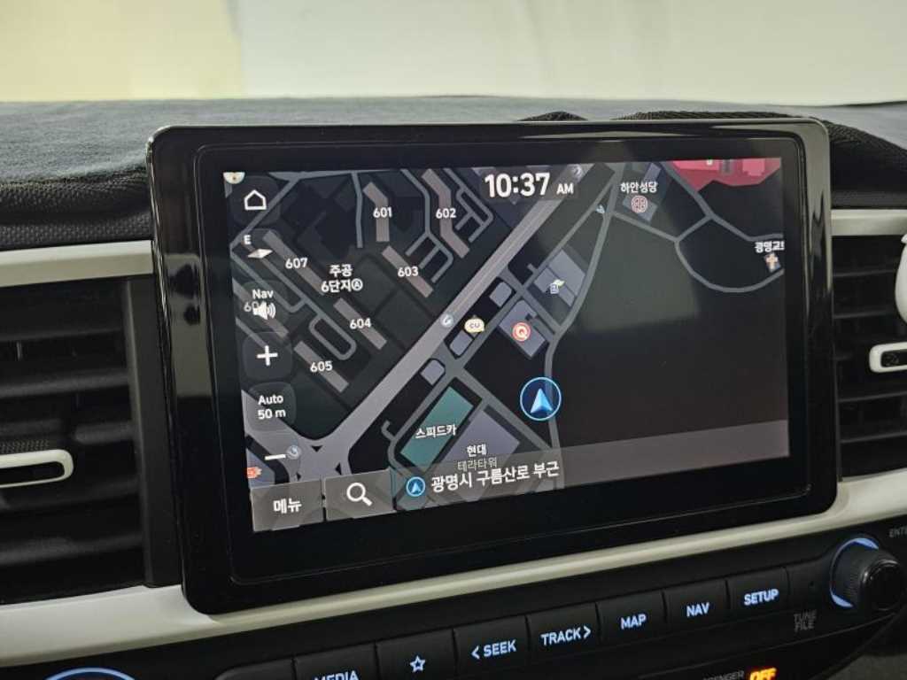 HYUNDAI Venue - Vista 12