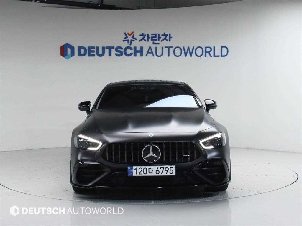 Mercedes Benz AMG GT - Vista 3