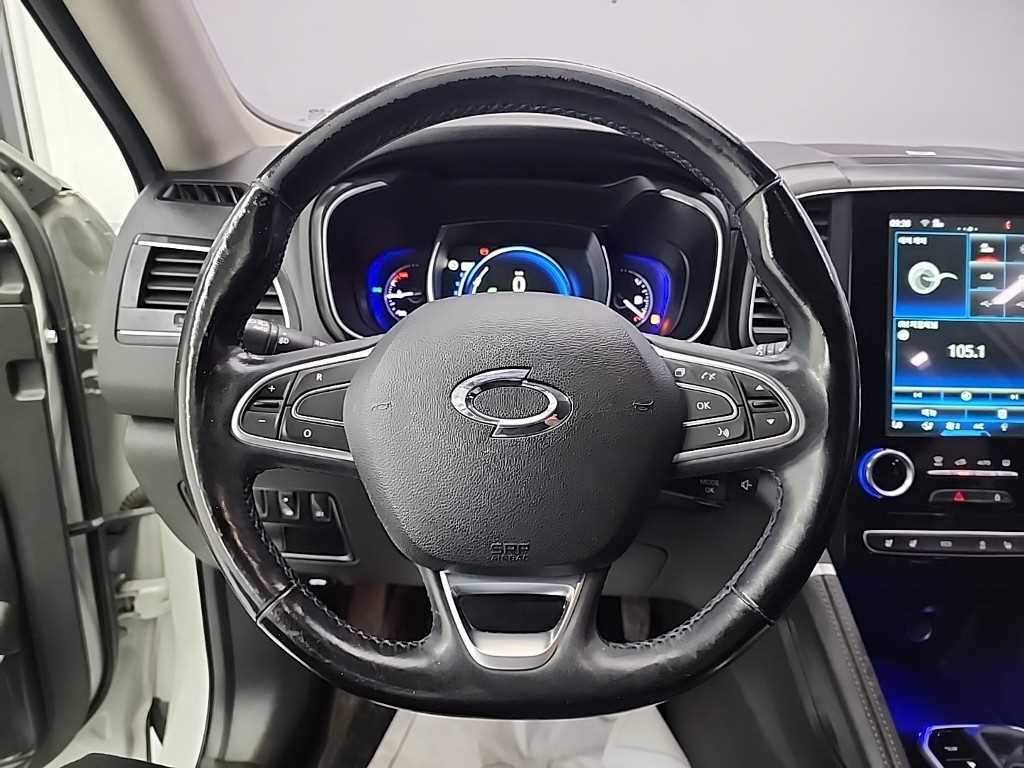 SAMSUNG QM6 - Vista 9