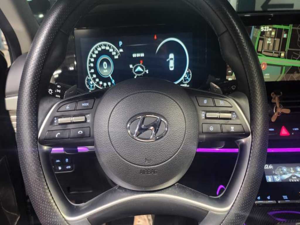 HYUNDAI Grandeur - Vista 7