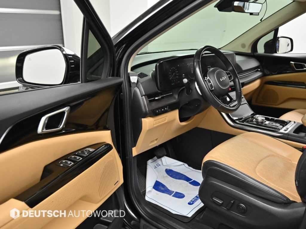 KIA Carnival - Vista 11