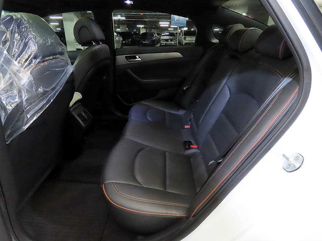 HYUNDAI Sonata - Vista 7