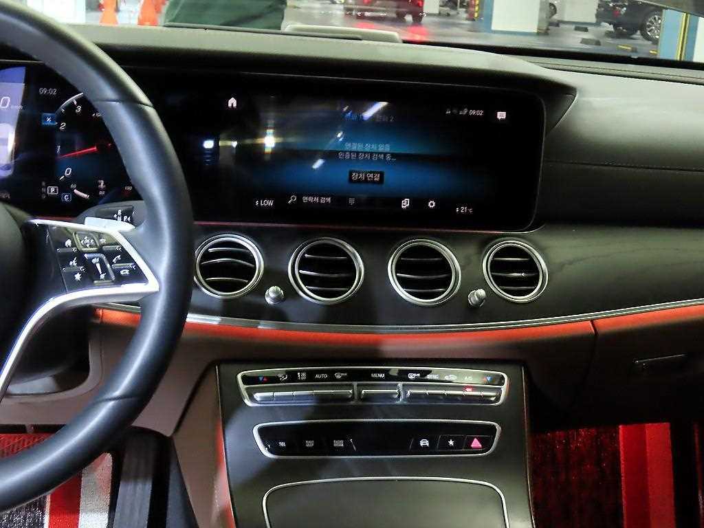 Mercedes Benz E class - Vista 11