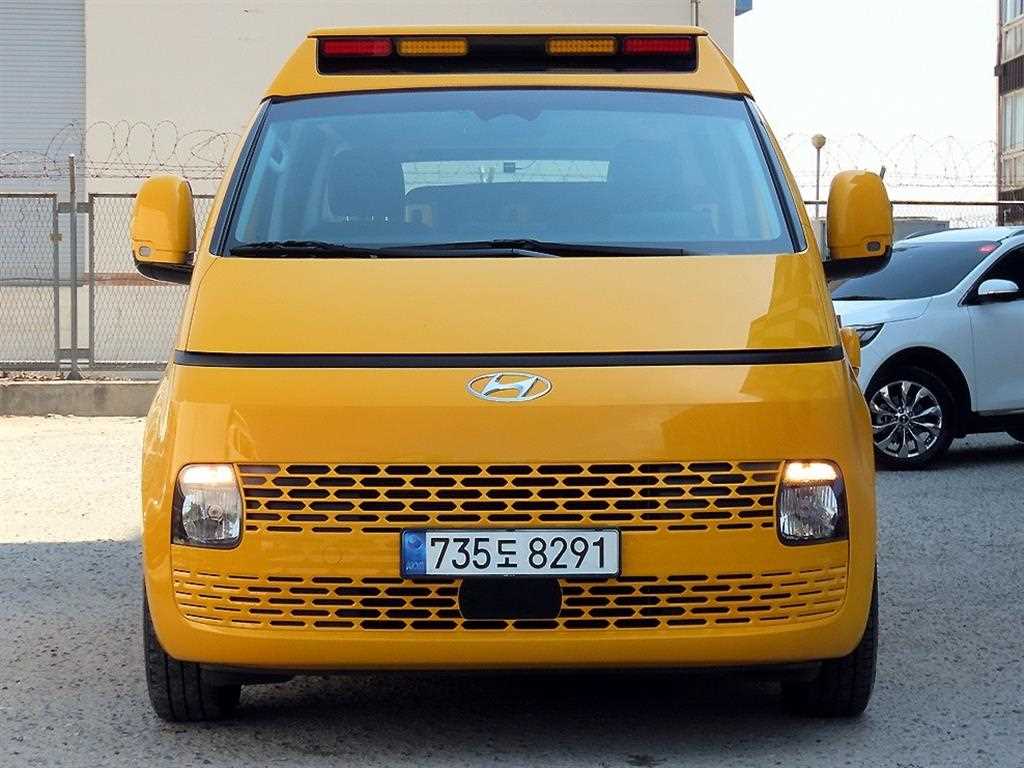 HYUNDAI Staria 2023 - Importación desde Corea - HF Imports Iquique - Foto 1