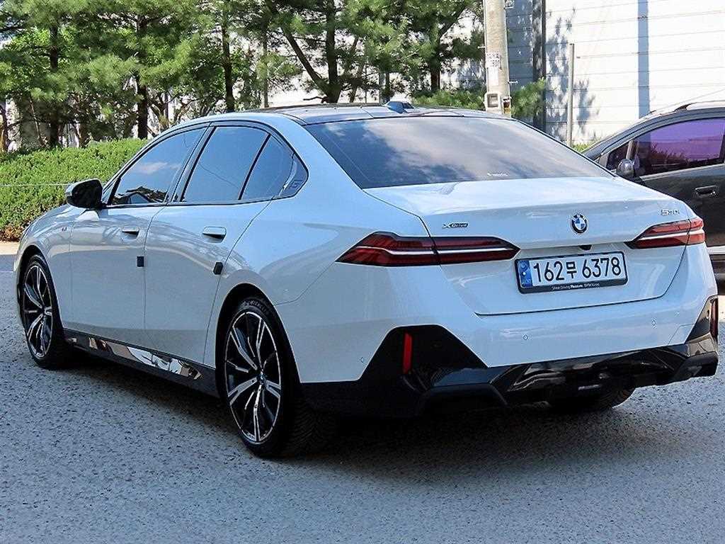 BMW 5 Series - Vista 3