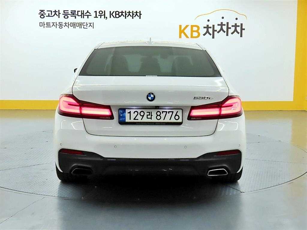 BMW 5 Series - Vista 3