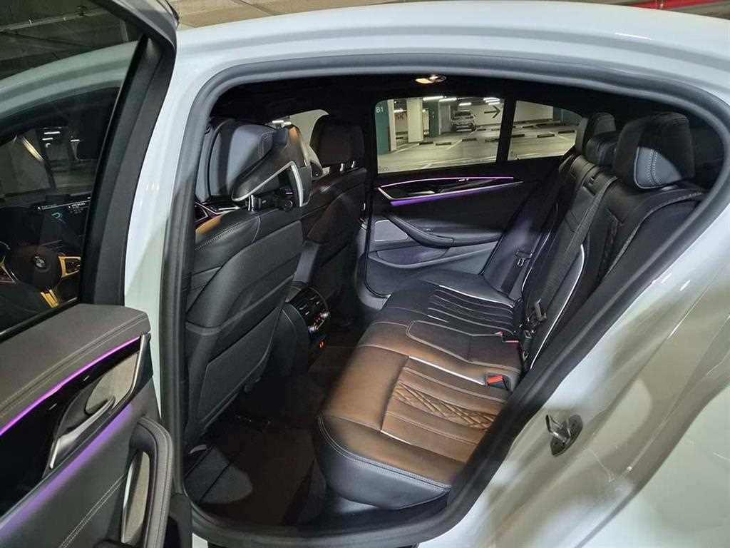 BMW 5 Series - Vista 7